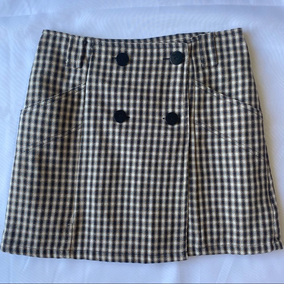 SOLD Plaid Skirt 29” w buttons - Picture 3 of 3